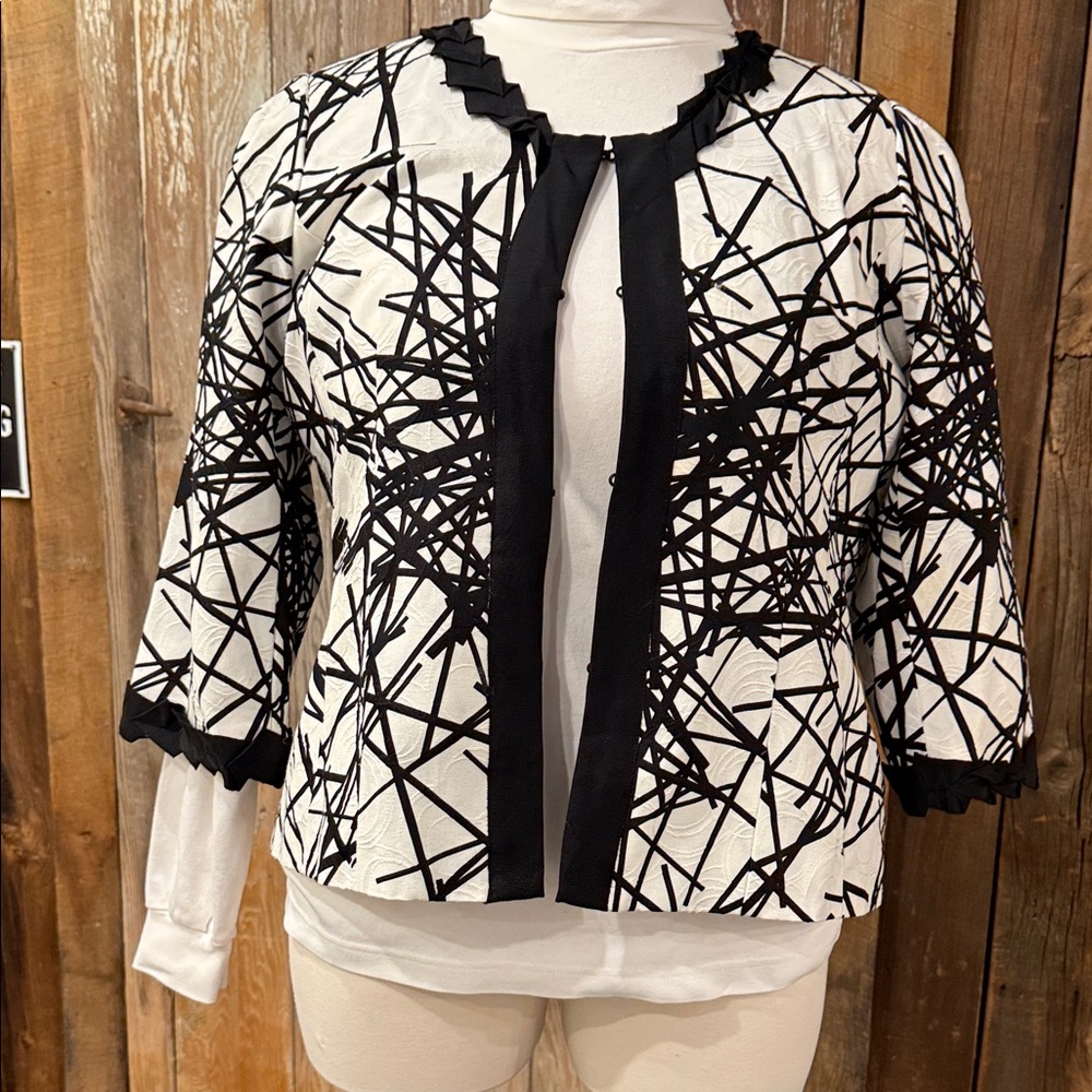 NWT LAVENDER & HONEY 2X Black & White Abstract Geometric Jacket/Blazer Pockets